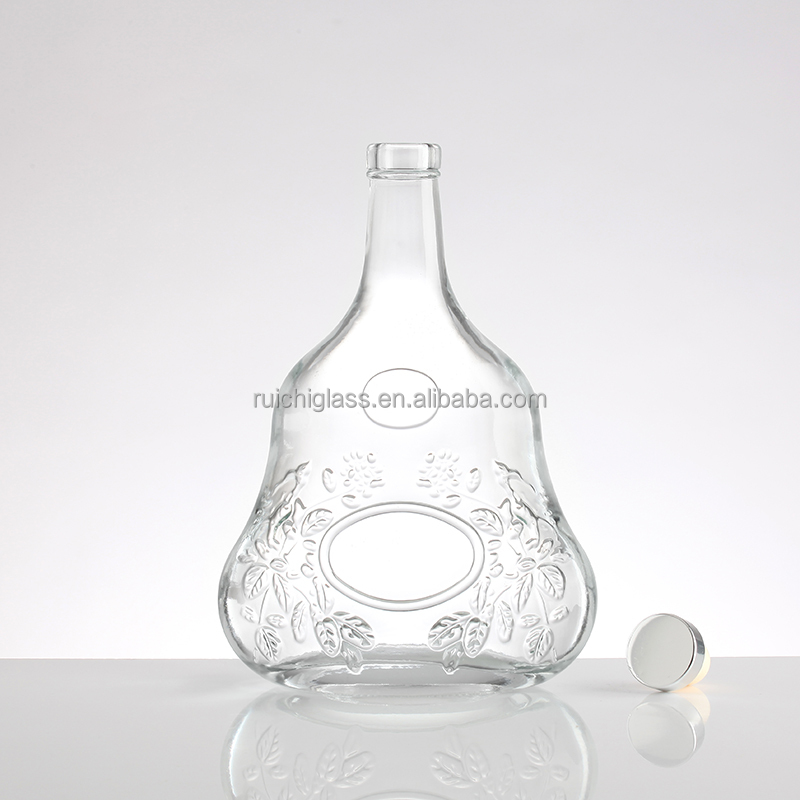 700ml Clear Spirit Glass Bottle Unique Design for Brandy Base Material Super Flint Glass