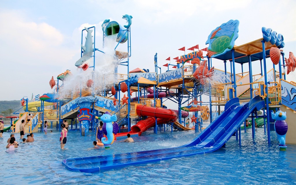 Fiberglass Aqua Playground Equipment, Big Water House For Family Fun Customs