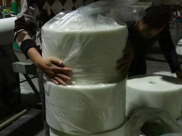 Bulk Alkali Resistant Fiberglass Mesh Rolls Cold Resistant Fiberglass Mesh Wall Grade A
