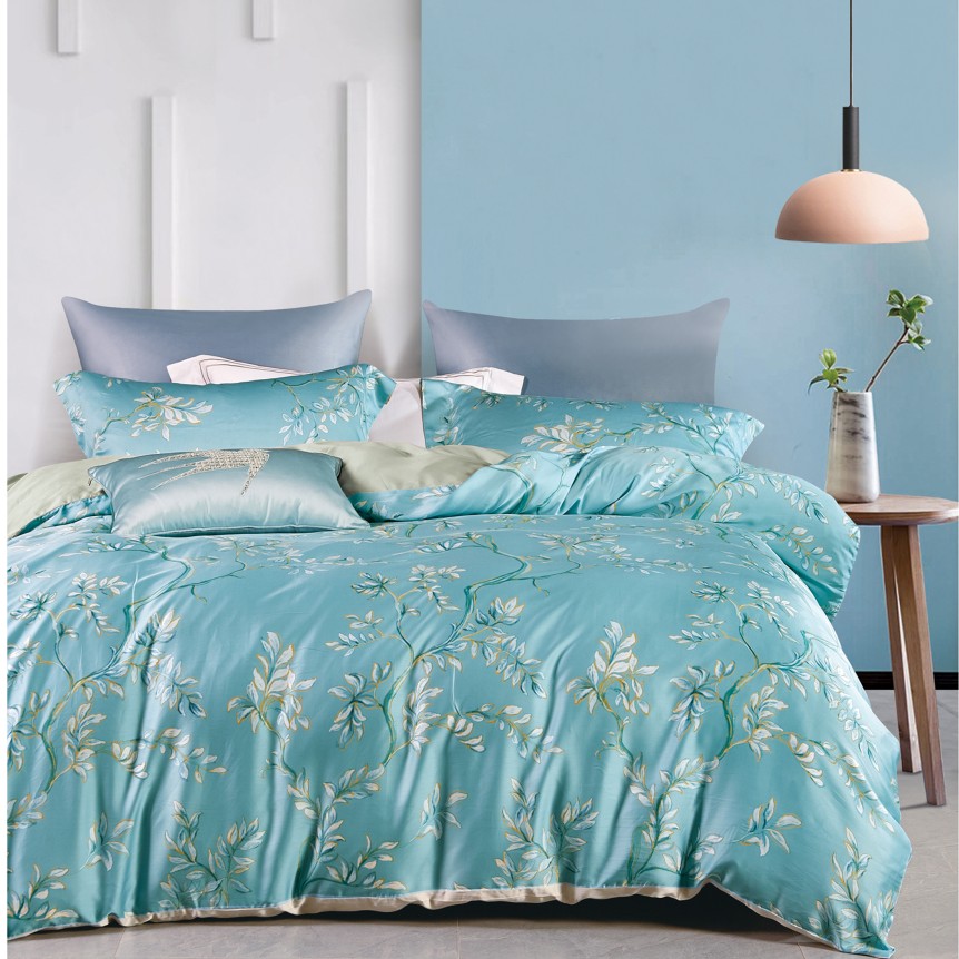Customized Color 4 Pcs Luxury Polyester Flat Fabric Soft Hotel Design Bedding Set for King Bed