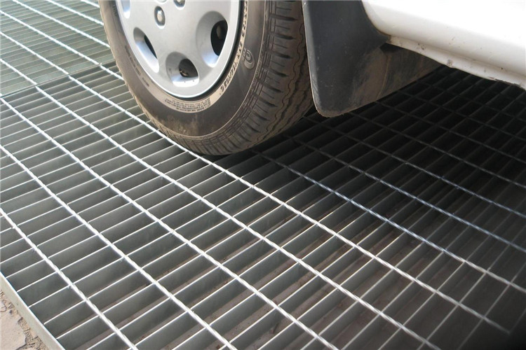 Hot Dipped Galvanized Stair Nosing Grating Outdoor Staircase Steel Bar Grating For Trench Cover Drain Grate Floor Grate
