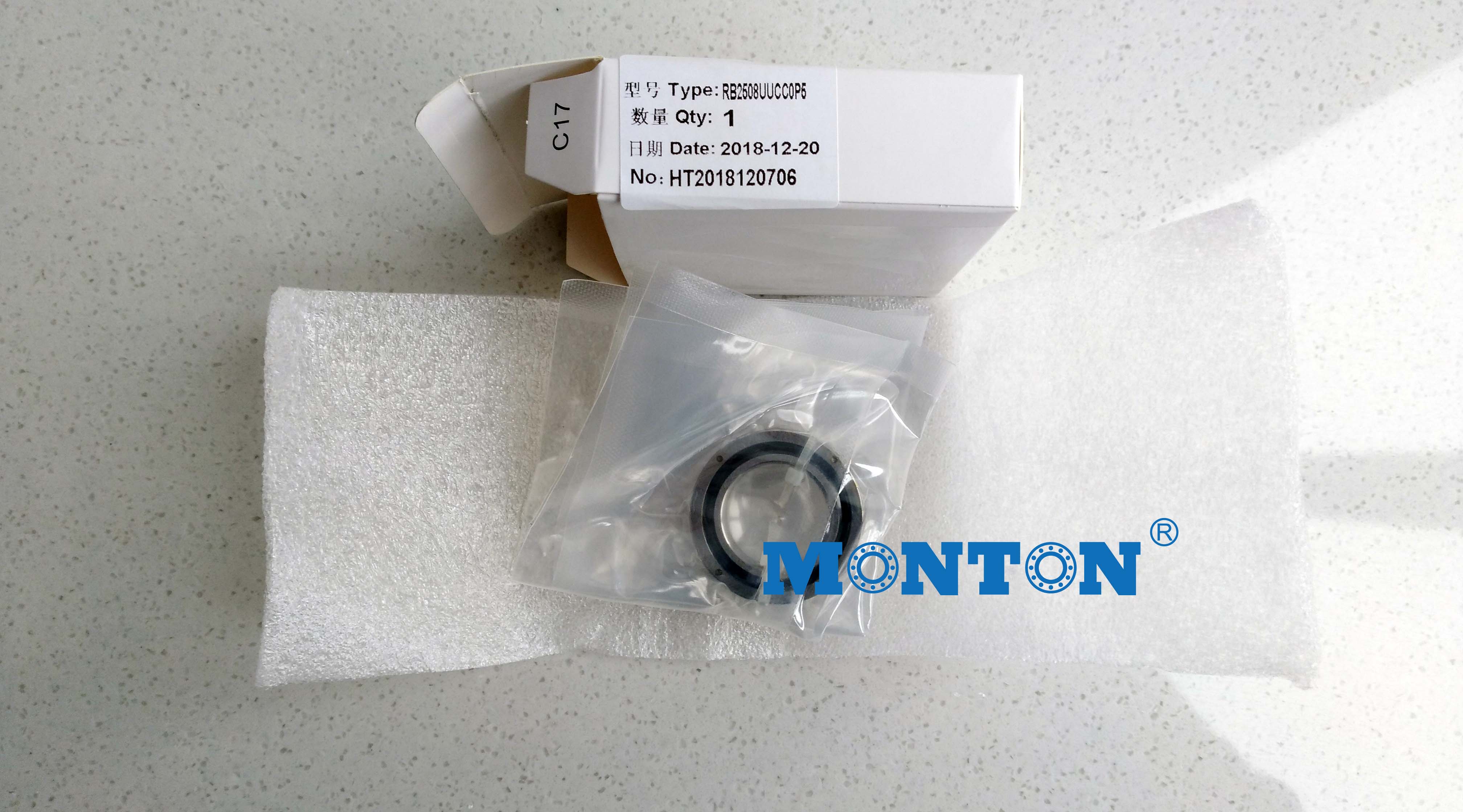 RB2508UUCC0P5 crossed roller bearings
