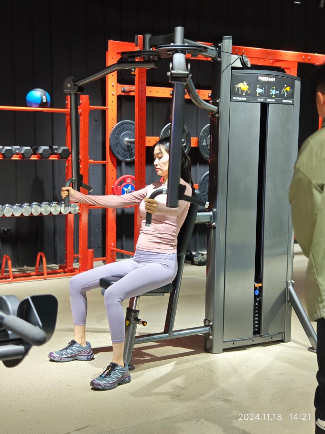 Fly/Rear Deltoid Machine Commercial Fitness Equipment Pectoral Weight Training Machine
