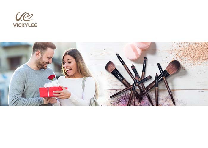 Wooden Color 12.8cm Facial Makeup Brushes For Nose