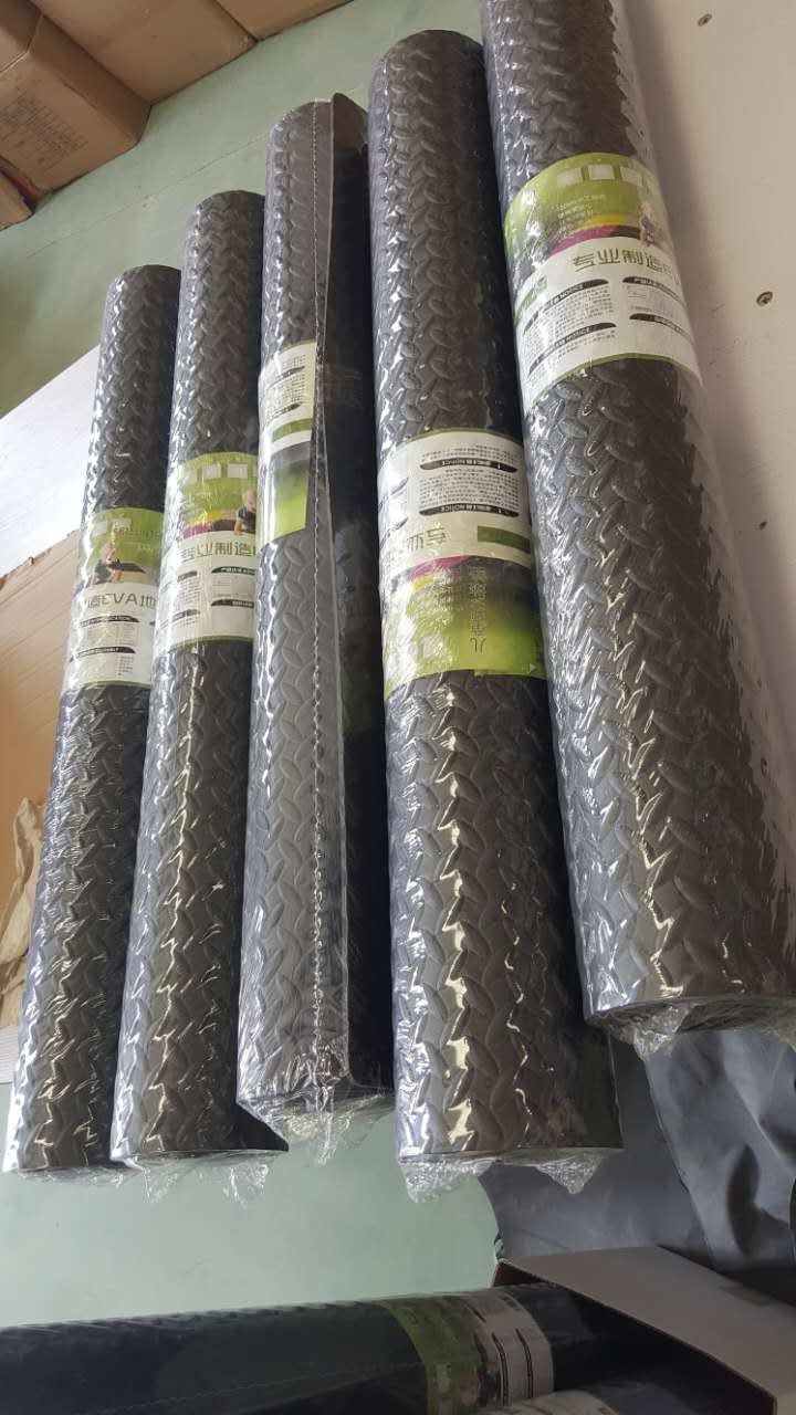  Black 118*236cm Foam Roll Up Mat / 80kg/Cbm Gym Flooring Rolls Manufactures