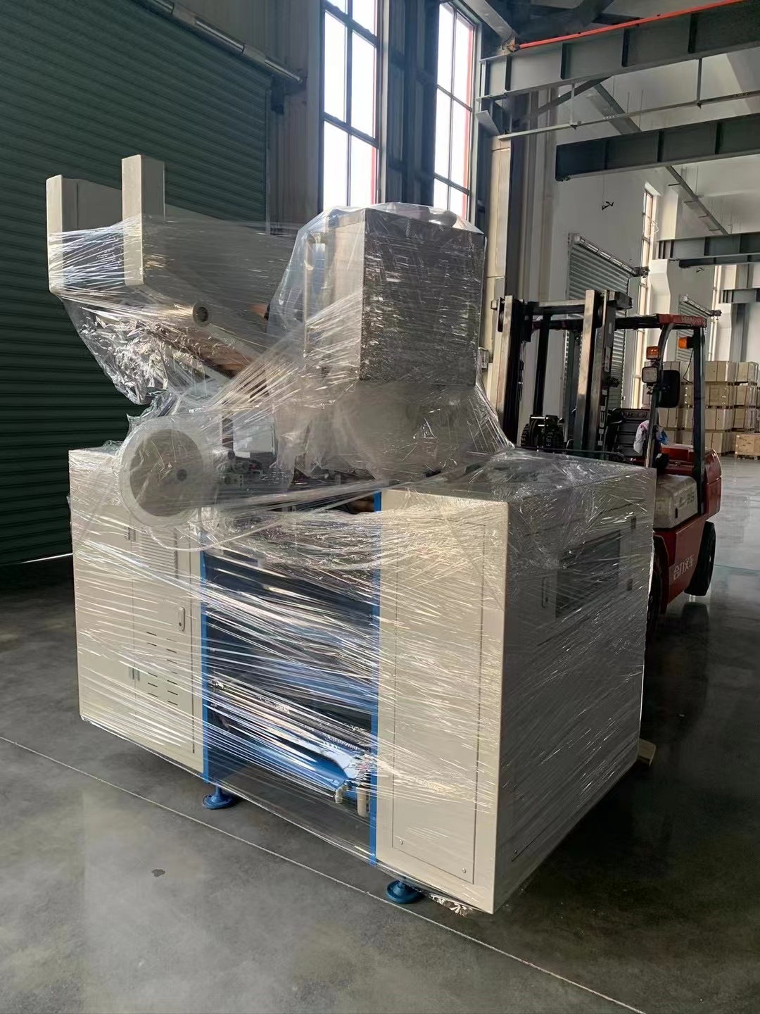 Semi Automatic 3KW 2 Shaft Heavy Duty Aluminium Foil Roll Silicone Paper Rewinder Machine