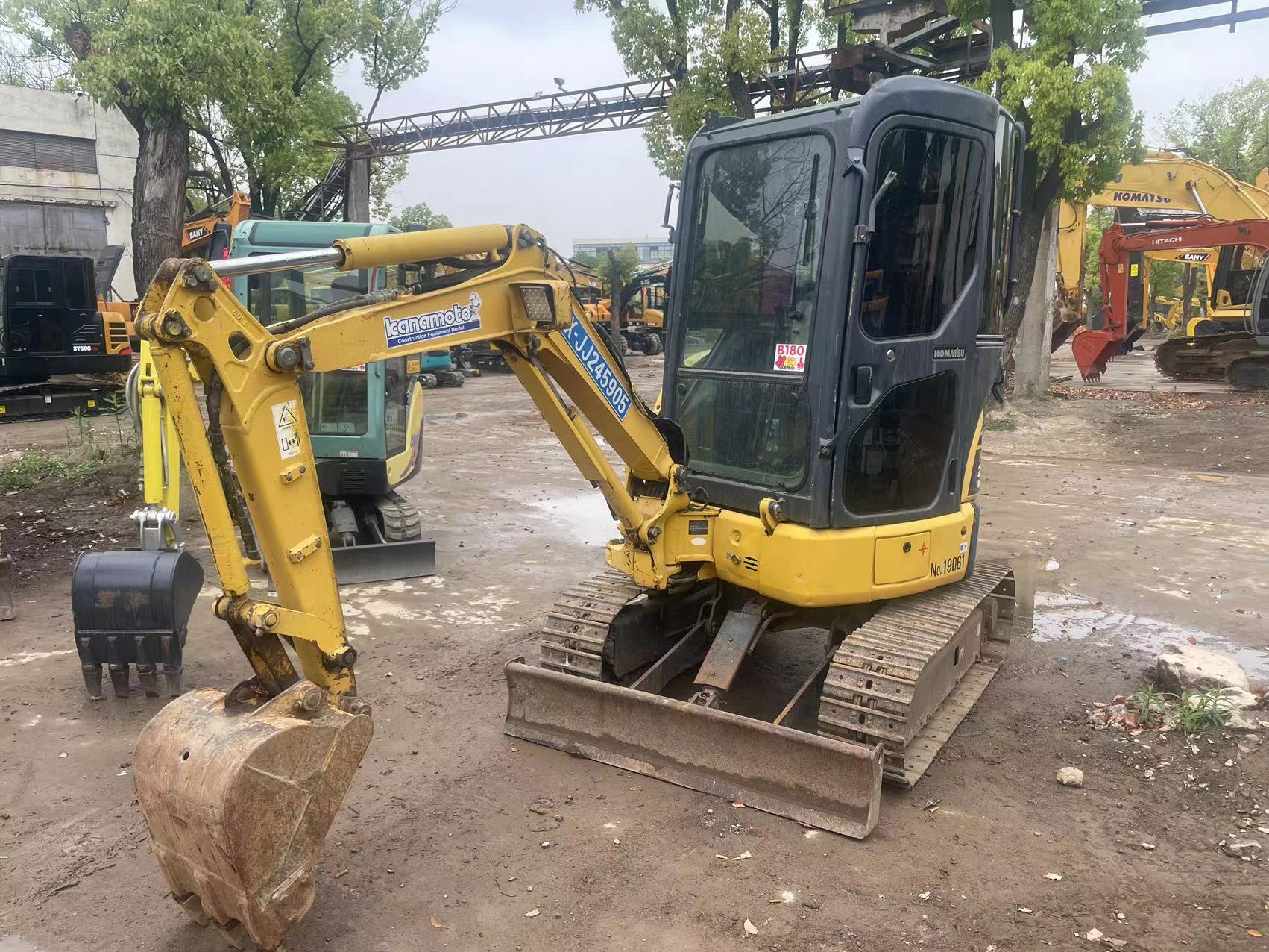 The best mini excavator Komatsu PC20 with cab small digger used machinery excavators mini mini small excavator