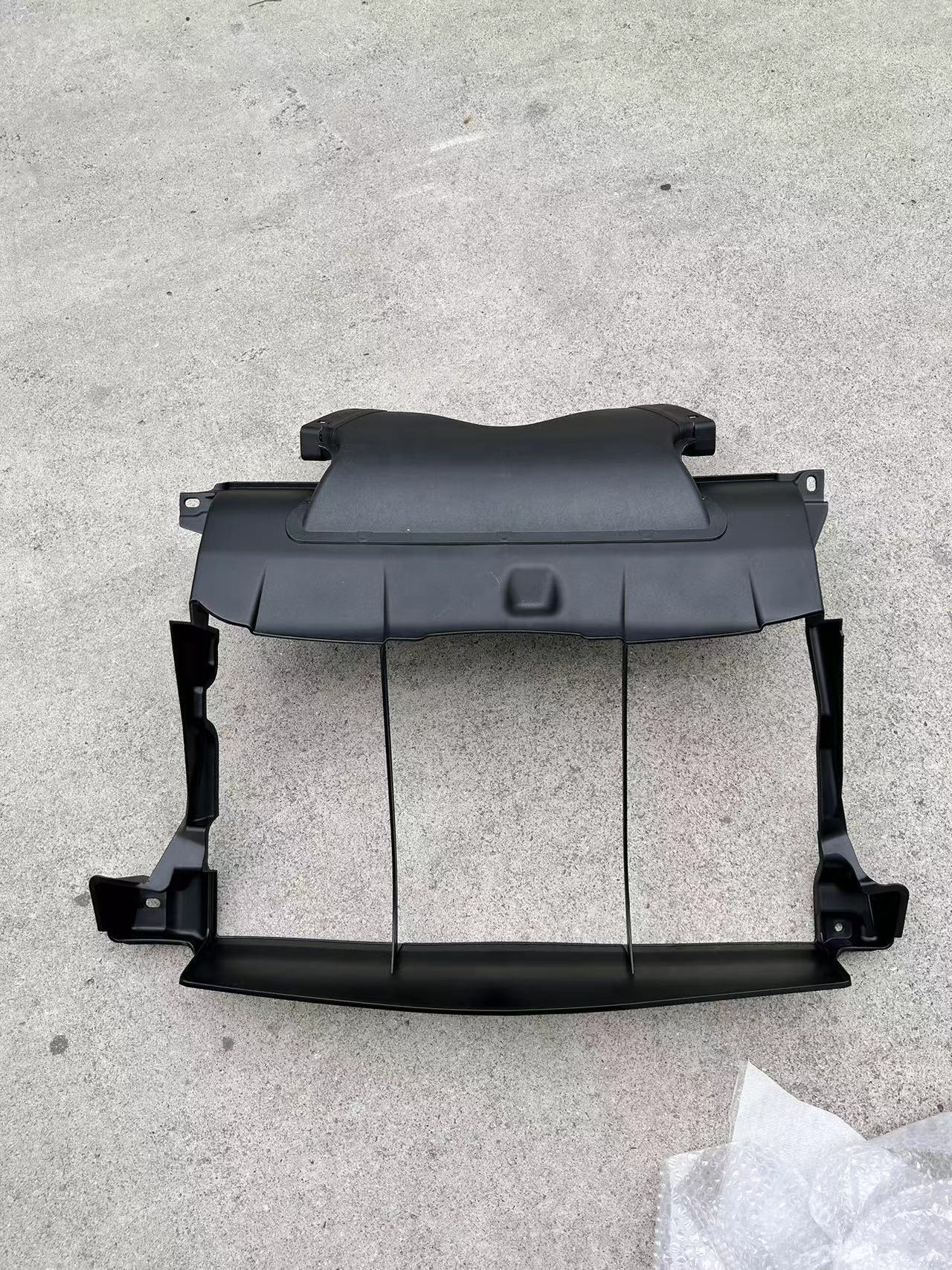 Maserati Ghibli 670004141 Air Duct Guaranteed For Optimal Fit And Performance