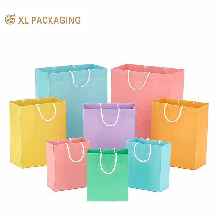 Luxury Custom Logo Brand Large Garments Shopping Paper Bags Clothing Shoes Recyclable Packaging for Men Women Paper Bags with twisted paper handle