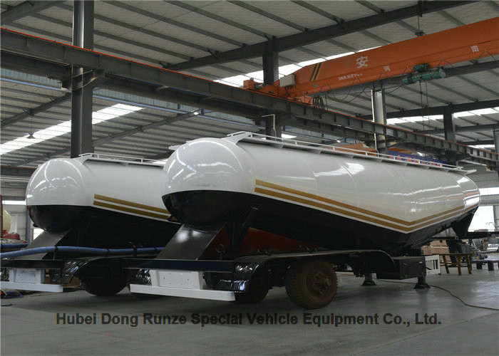 2 Axles V Type Tank Semi Trailer For Dry Powder Meterial Carry 40 - 45 M3 Capacity