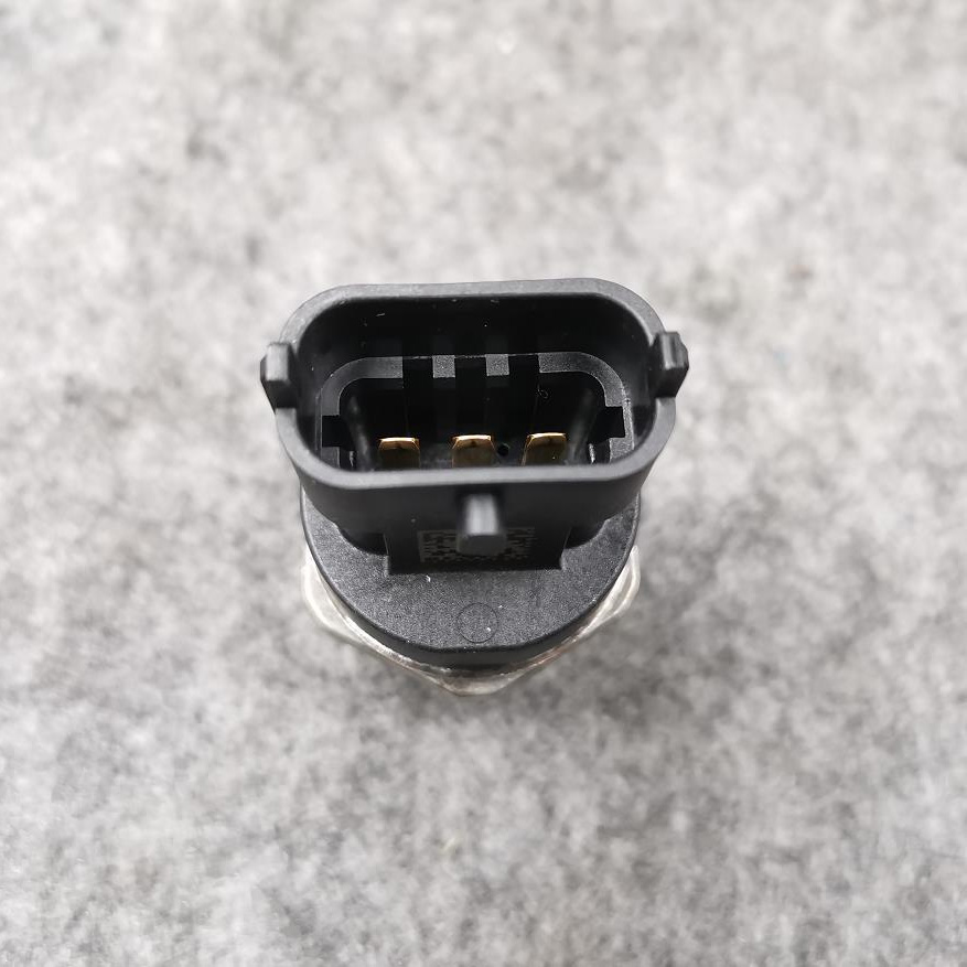 2005- Year OE NO. 612600081585 0281002937 Rail Pressure Sensor for SINOTRUK HOWO SHACMAN WEICHAI WP10 WP12 LGMG MT95 Engine