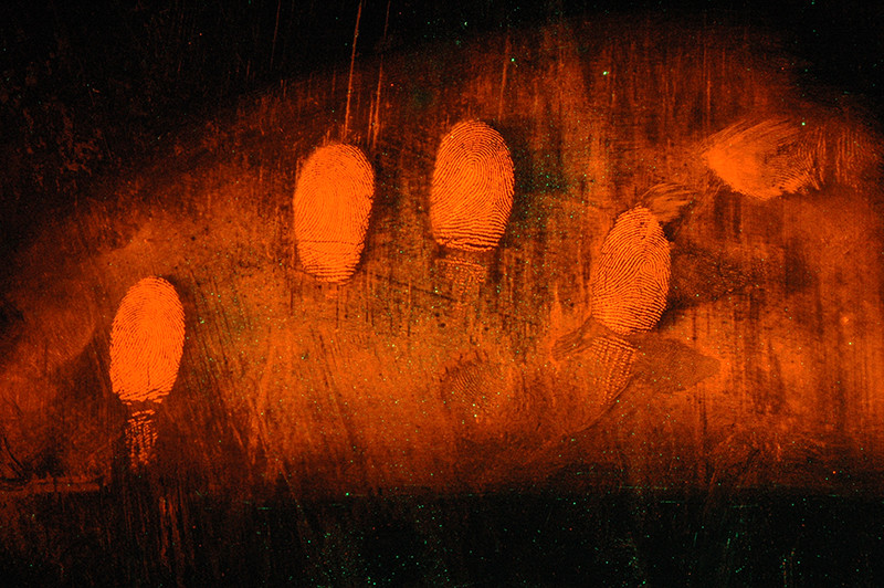 C107 Red fluorescent magnetic fingerprint powder