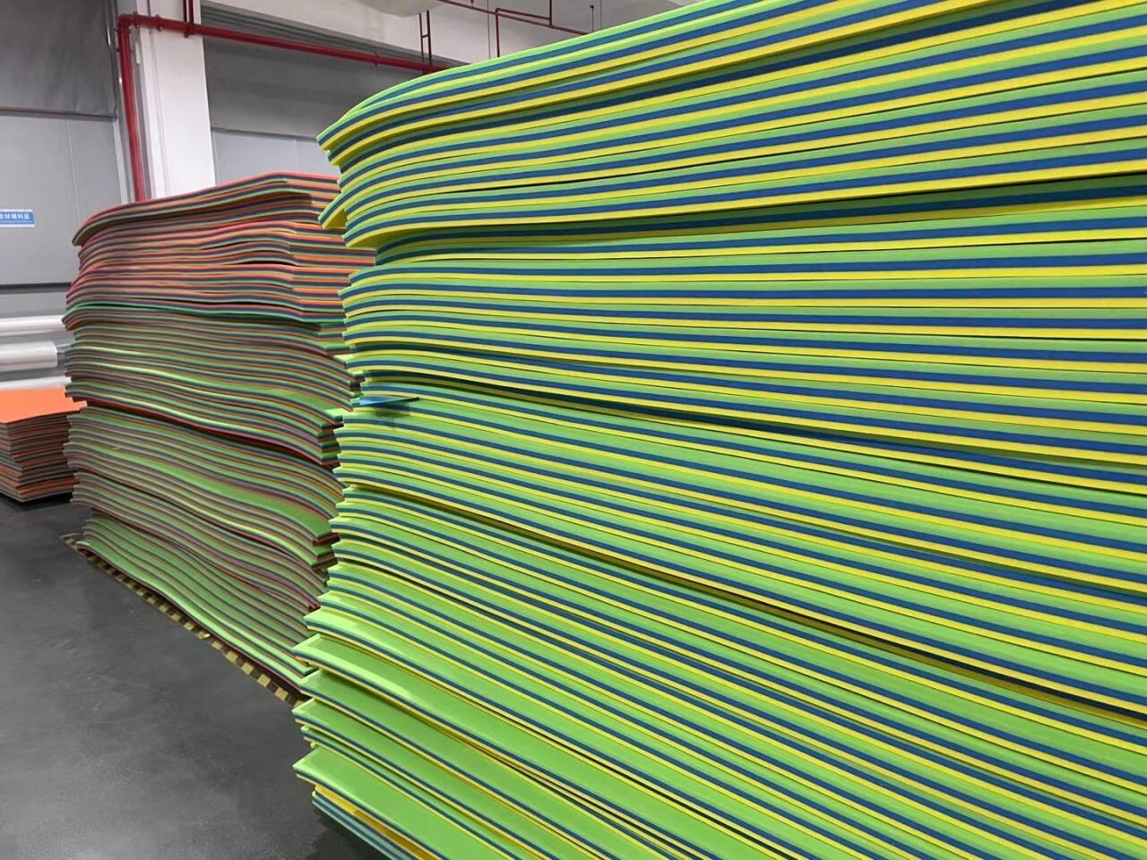 1.8m 2.4m 2.7m 3.5m 5.5mFloating Mat Water Park Lounge Swimming Pool Island XPE Foam Pad
