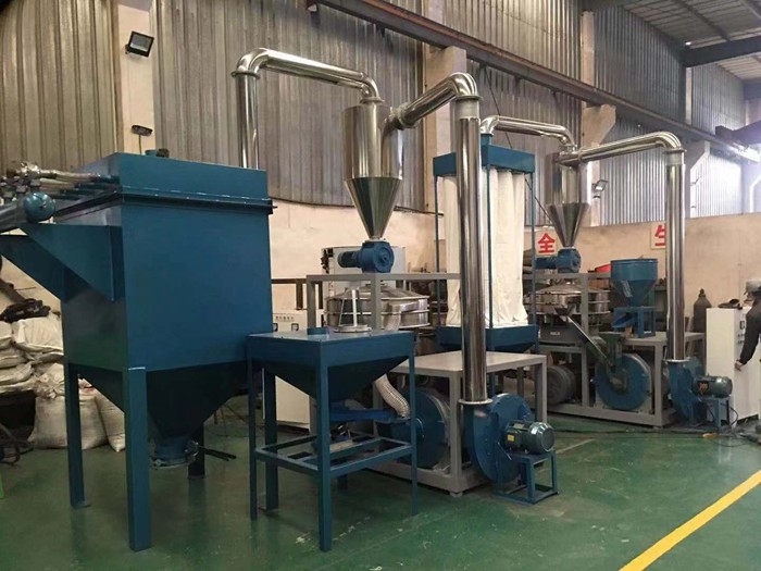 EVA / PET / PVC Pulverizer Machine High Speed Rotation Of Spindle Cutter