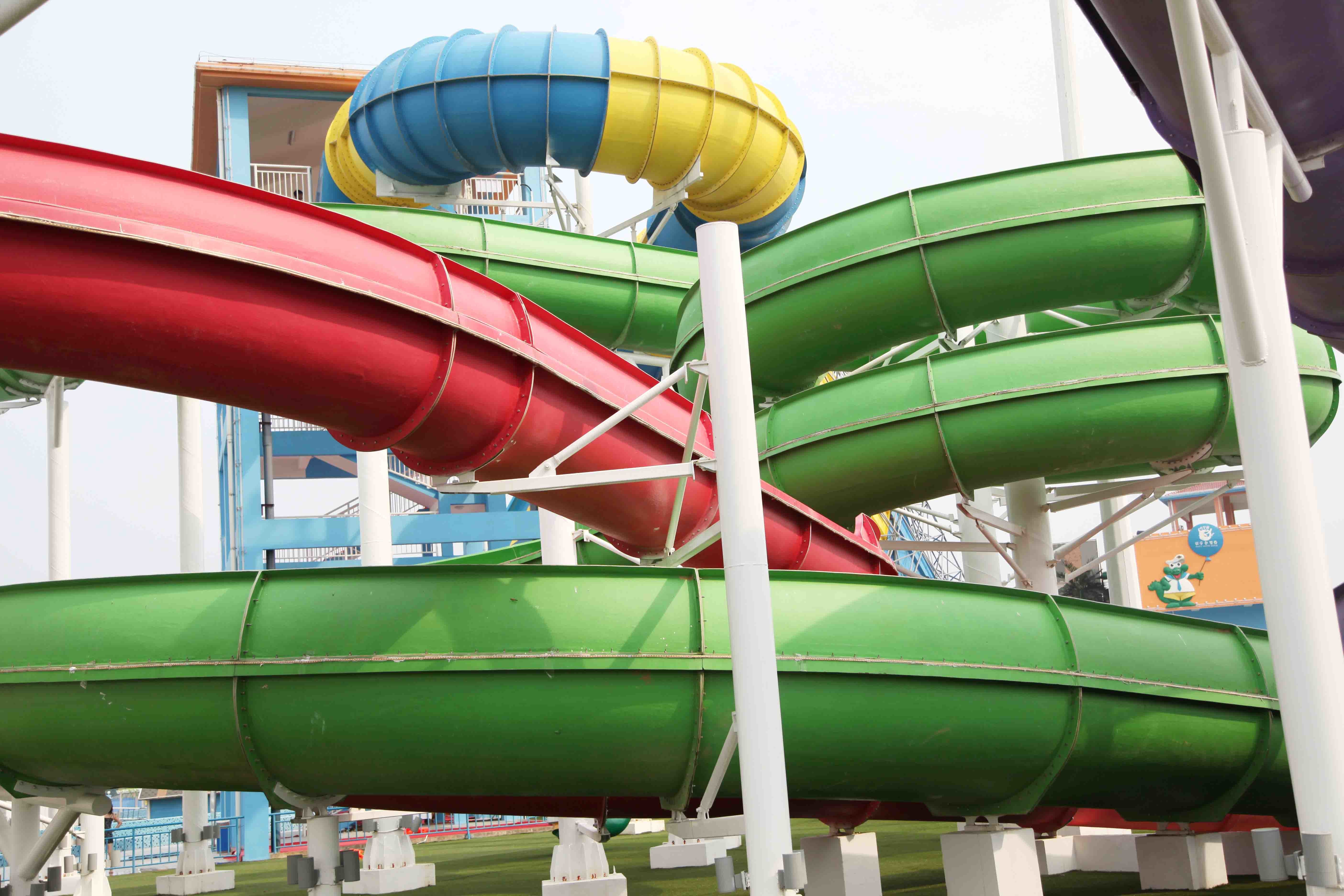 Hot Sale Custom Spiral Water Slides For Aqua Water Park in China