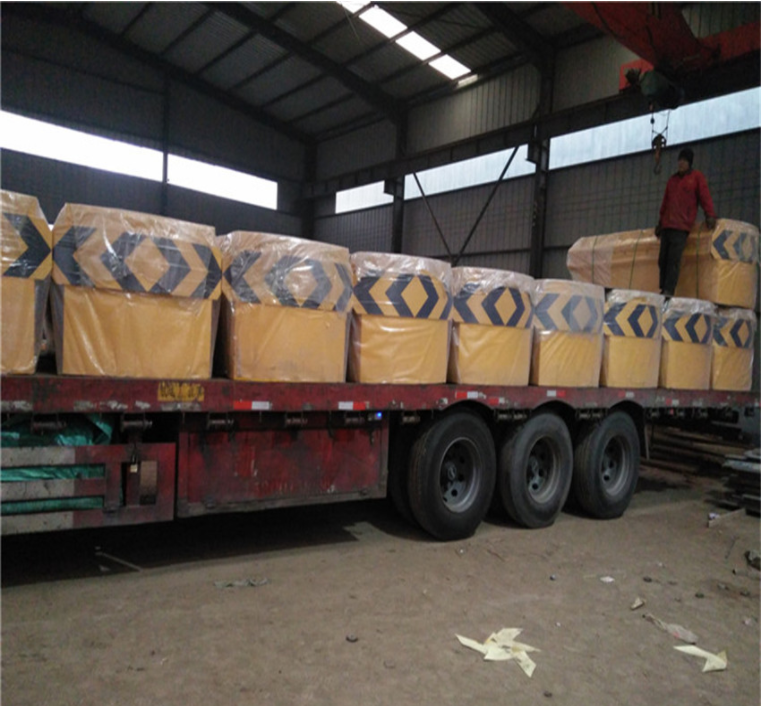 Highway Guardrail And Accessories Anti Corrosion Roadway Safety