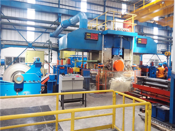 2-High Reversible Cold Rolling Mill with Variable Rolldiameter Max 240 M/min for