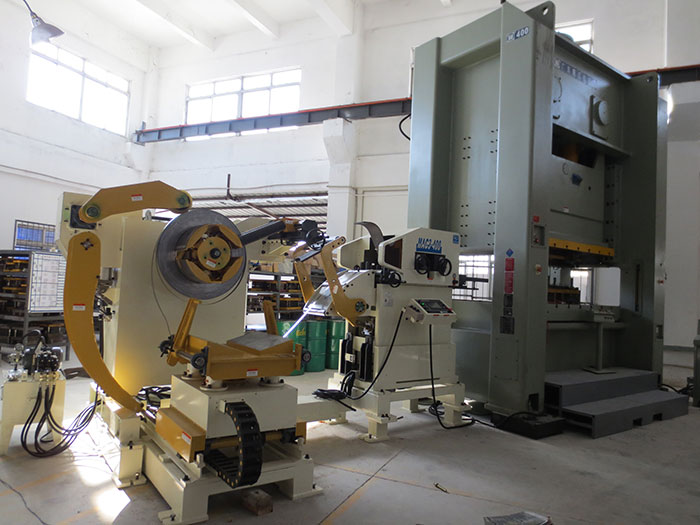 punch feeder