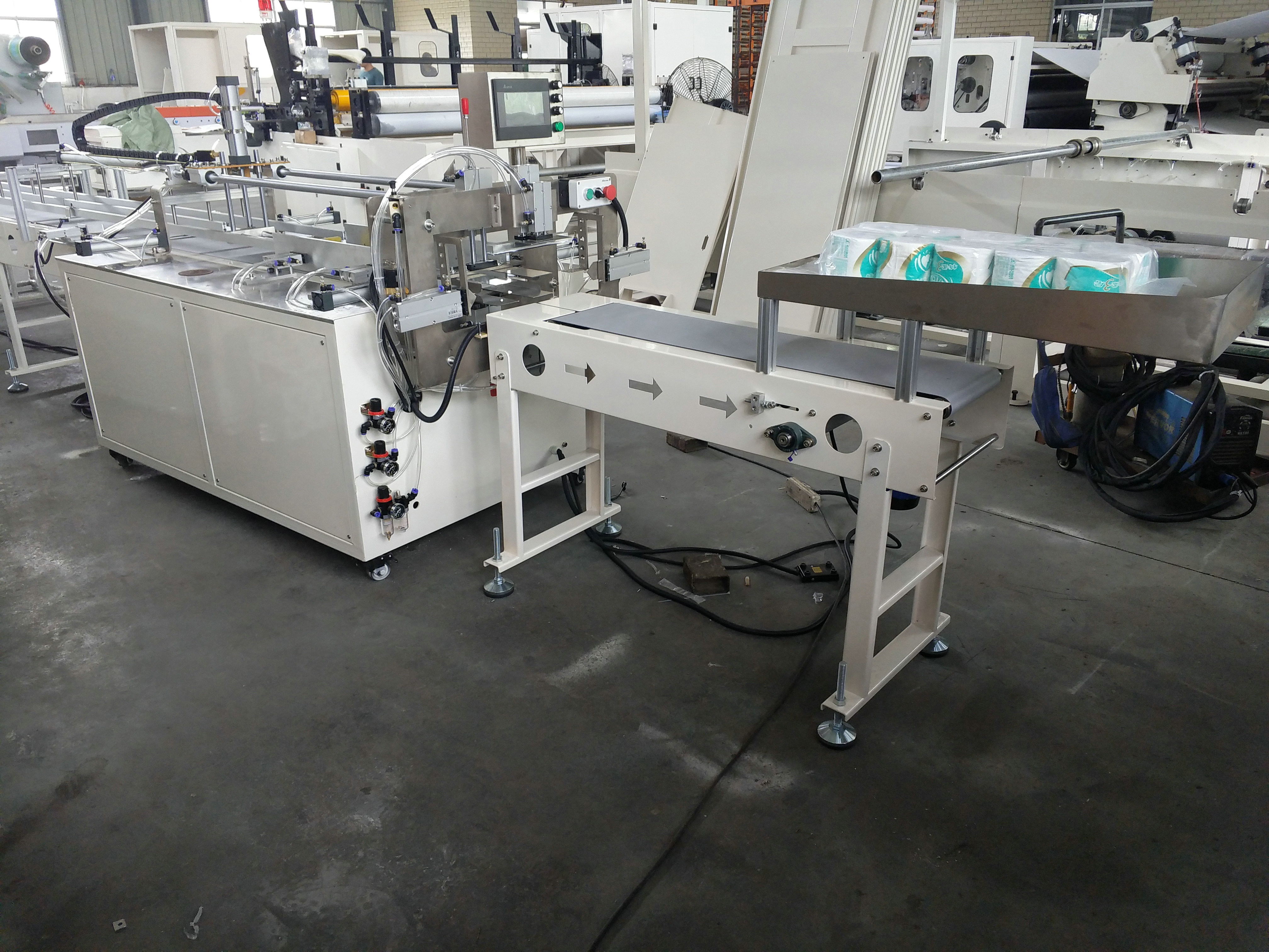 Semi Automatic Toilet Paper Wrapping Machine Multi Rolls 5-8bags/Min