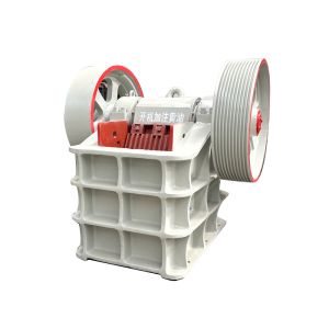 China New Jaw Stone Crusher Machine Mining Crusher Portable High Efficiency 300r/Min on sale