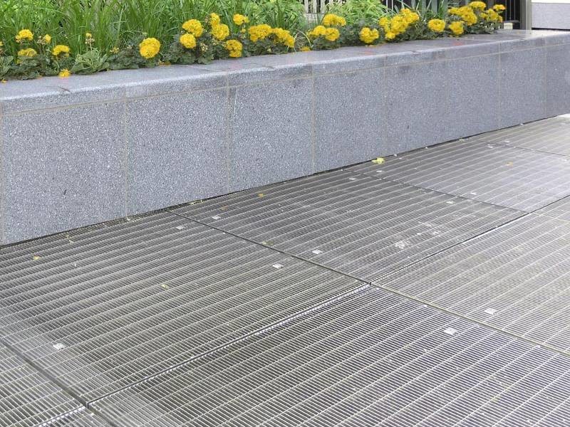 Standard Steel Grating – Custom Sizes and Loads Large Sizes for Flooring, Platform and Walkways