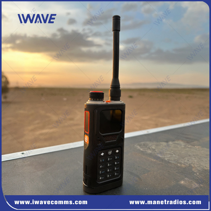 China 136MHz-174MHz VHF Tactical Radio Ad Hoc Handheld Radio Digital Two Way Handset on sale