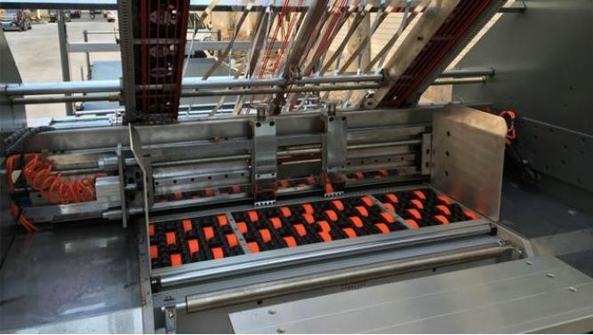 1700x17000mm Flute Lamination Machine Automatic For Press And Paper Converting Machines