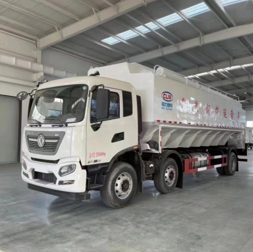 95HP Animal Fodder Bulk Feed Truck Featuring Tyre Specfication 7.00-16