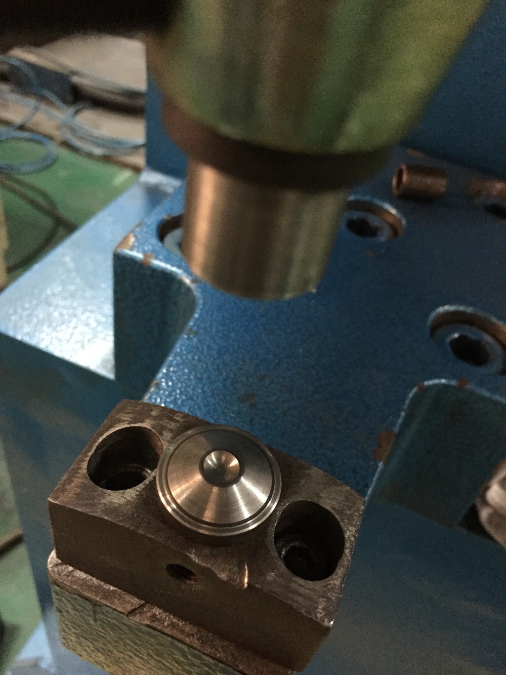 Servo System Cookware Riveting Machine Hydraulic With ISO Certified for cookware