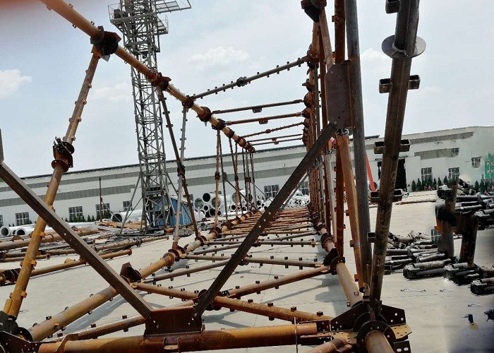 Electricity Tubular Transmission Tower Galvanized / Painted Surface Silver Color