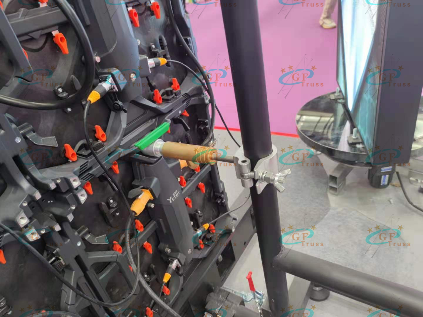OEM 300kg Load 1m Length LED Screen Truss For Outdoor