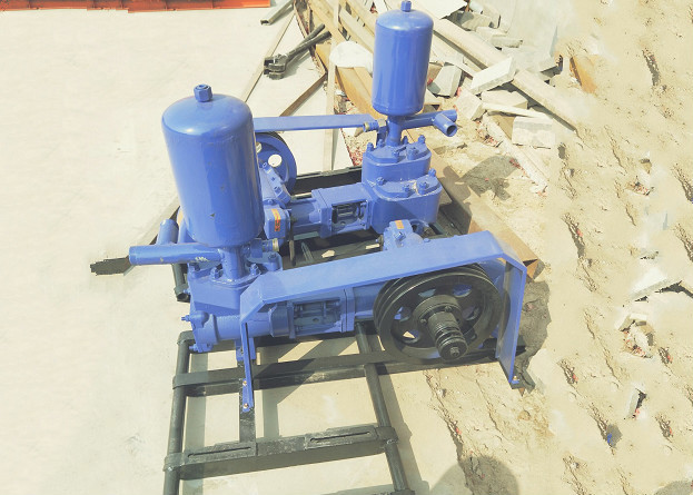 Small Volume Triplex 1.3 MPa 200Kg Drilling Rig Mud Pump