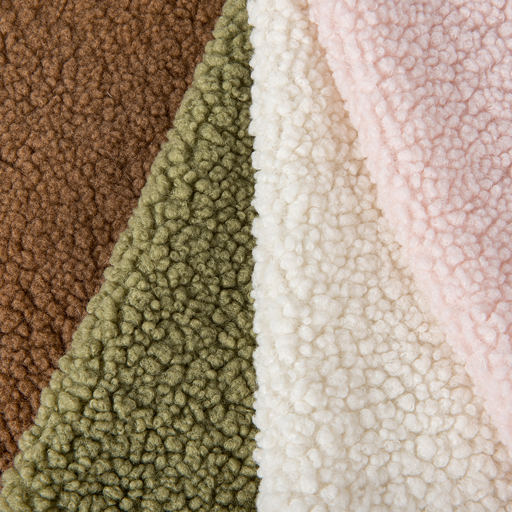 Hand Feeling Soft Comfortable 100% Polyester For Winter Clothing Production