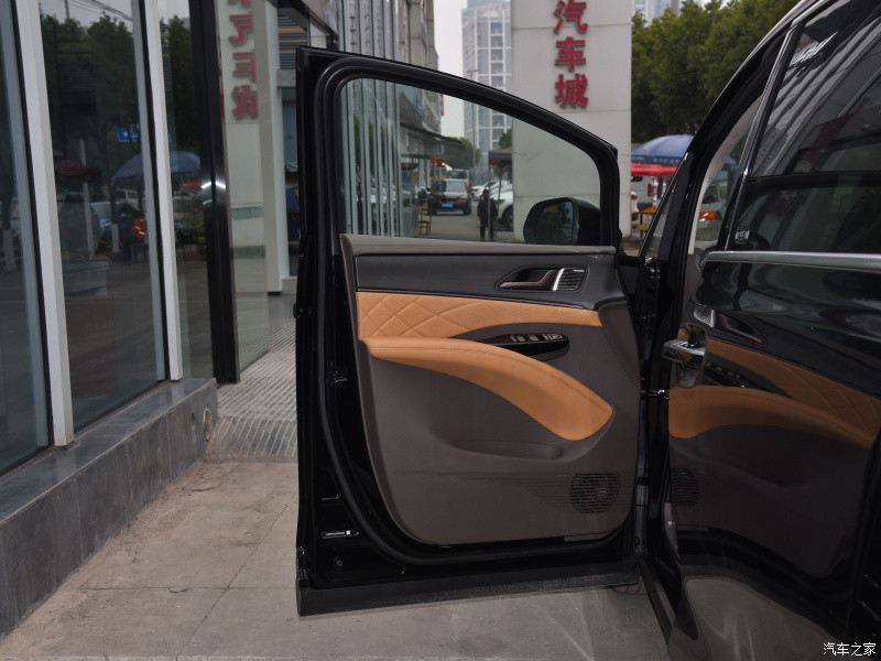 Top EV Cars Denza D9 2022 EV600 Four Wheel Drive Flagship Version Medium Large MPV