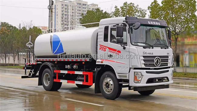 New Type Right Hand Drive 9000 Liter Water Trucks for Drinking Water