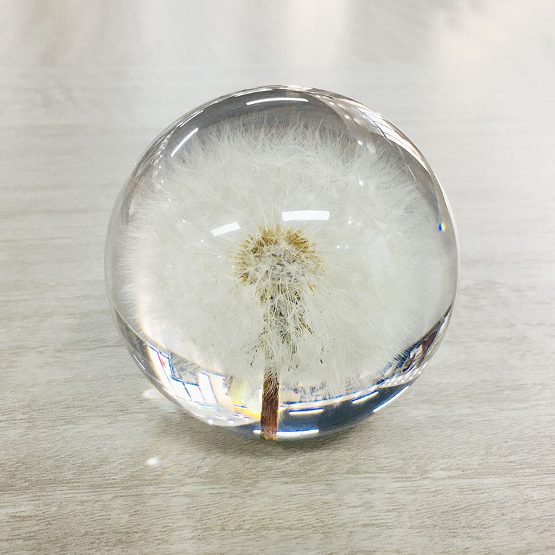 Popular Flower Paperweight Ball Personalized Crystal Paperweight