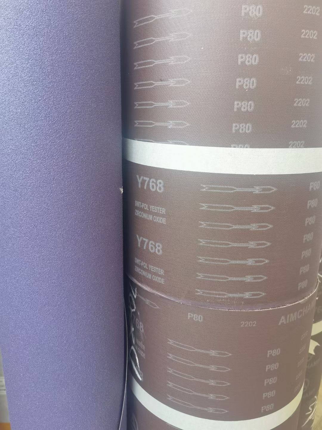 Red Ceramic Alumina Y-Wt Polyester Cloth Sanding Belts Cool Grinding Coating