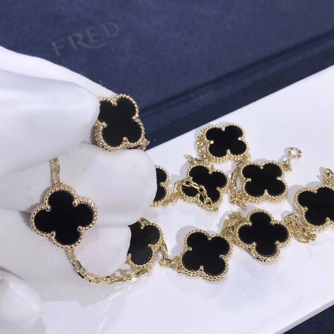 Fantastic Van Cleef & Arpels 18k Gold Vintage Alhambra Necklace 10 Motifs