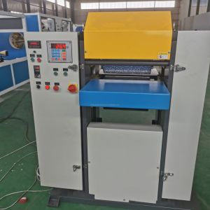 Plc Controlling 220v Pvc Board Embossing Machine For Smooth Embossing