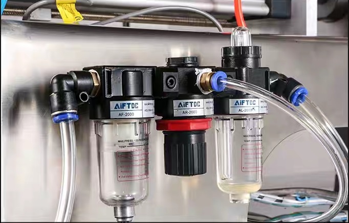 Pneumatic Semi Auto Liquid Paste Oil Sauce Honey Shampoo Filling Machine With Heater And Mixer