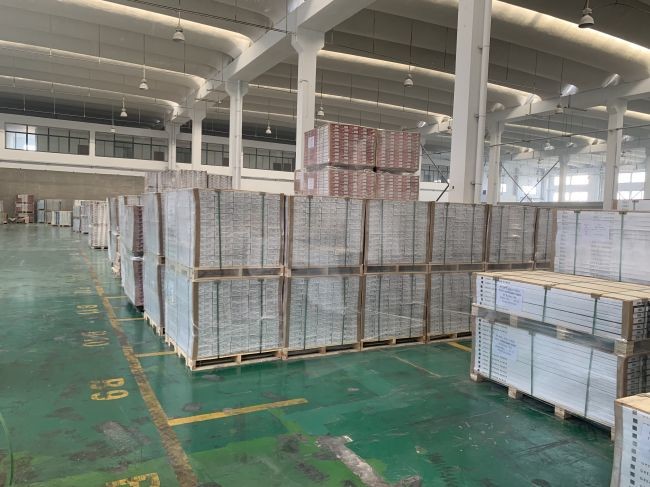 Easy Maintenance Herringbone Rigid Core SPC Flooring Anti Slip 4.5mm
