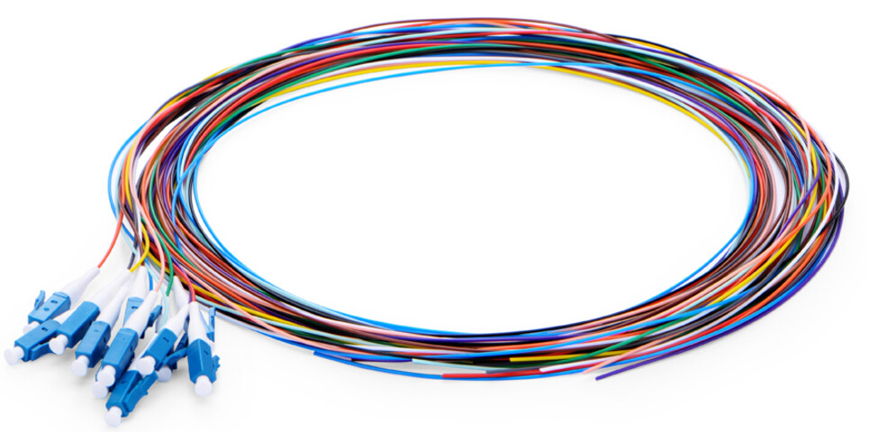 Indoor Terminated Fiber Optic Pigtail FC APC Low Insertion Loss Custom Length