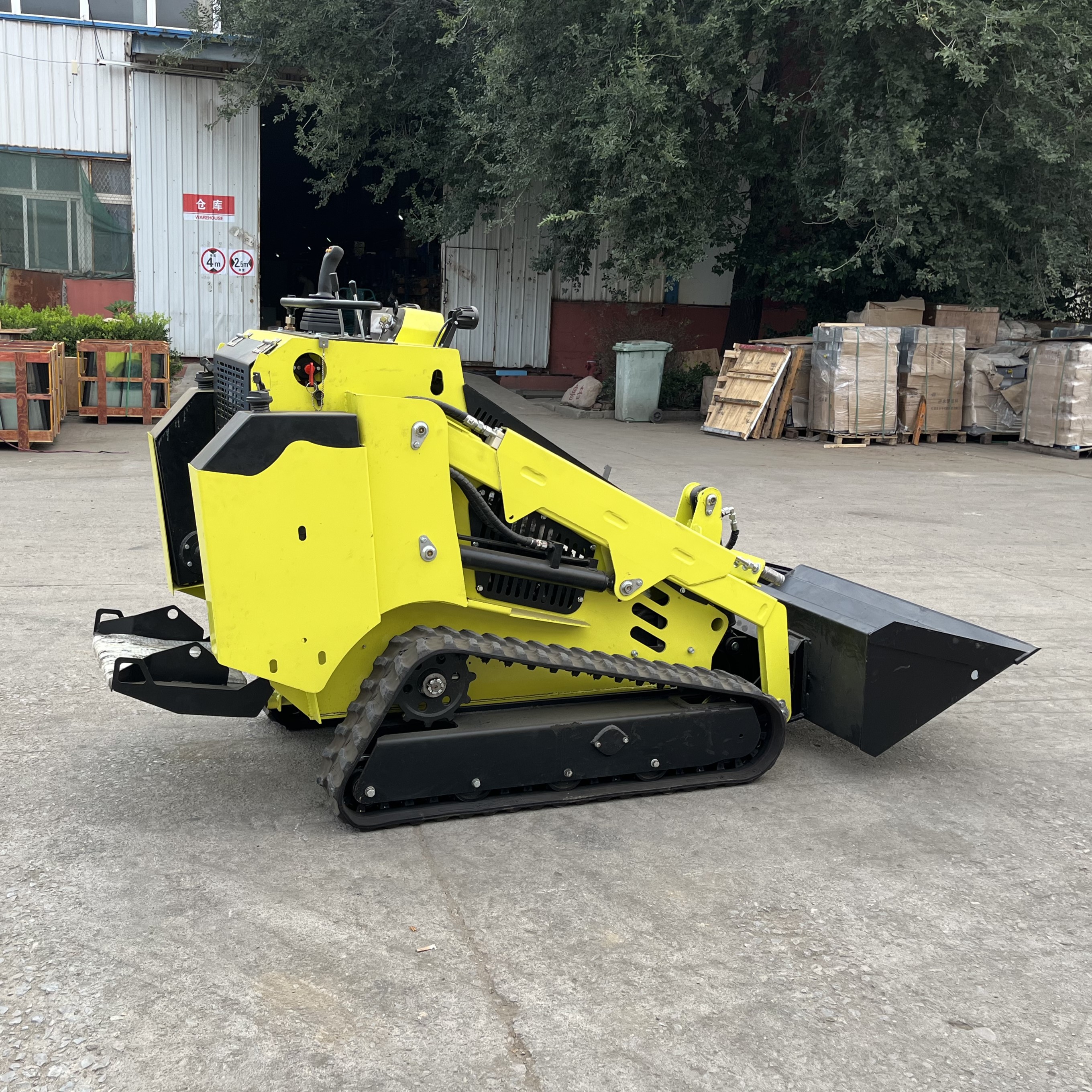 Directly Sell 18.2kw Mini Crawler Skid Steer Loader with 1069 kg Machine Weight
