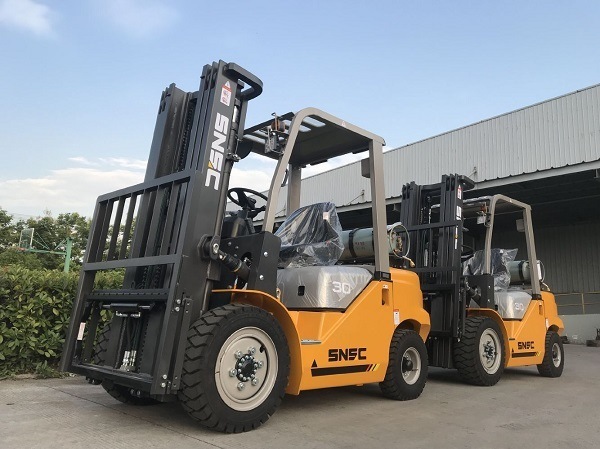 Forklift Gasolina 3 Ton with Paper Roll Clamp