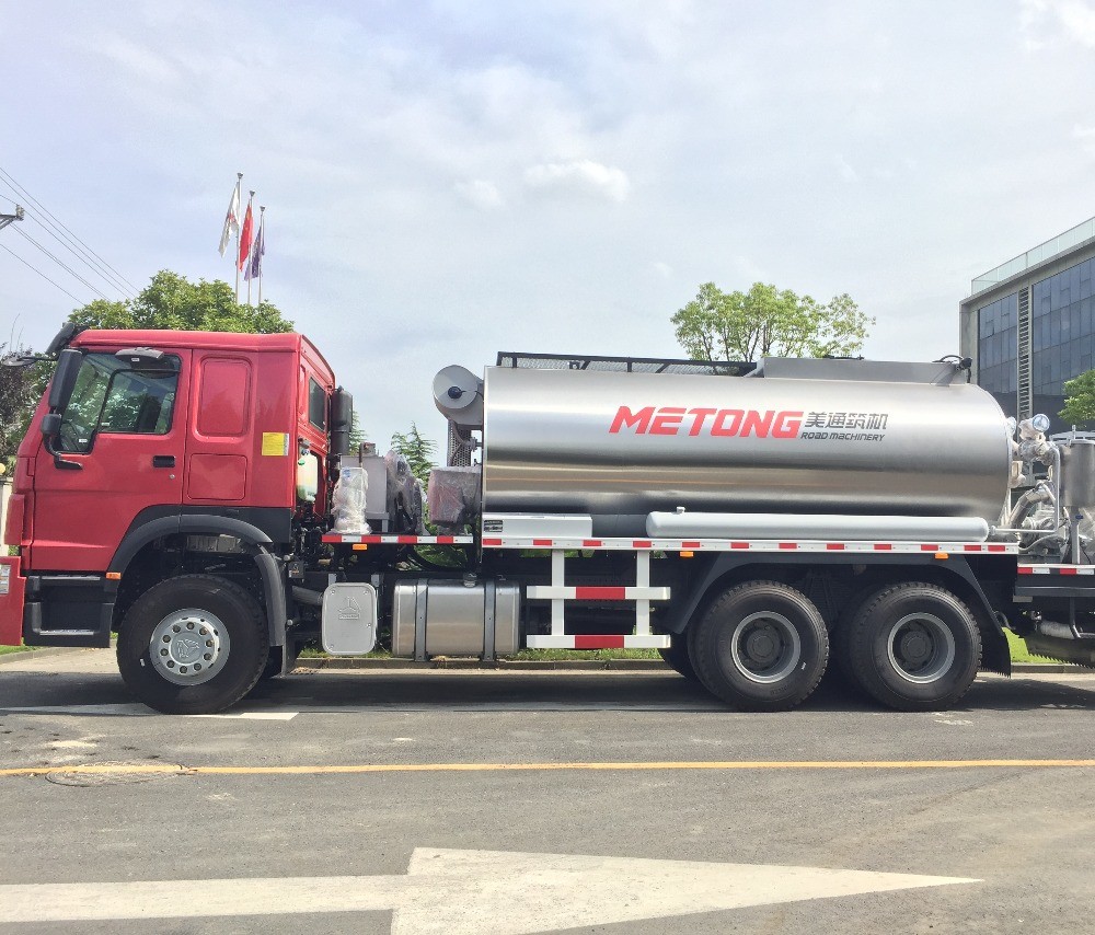 12000L Intelligent Asphalt Distributor Bitumen Spray Truck Road Machinery With 6m Spraying Width