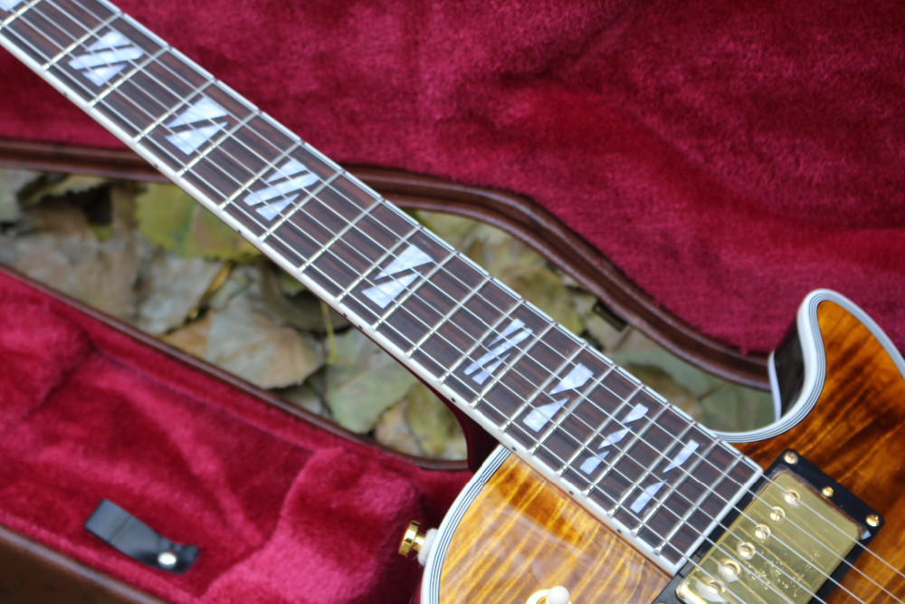 Custom double Tiger Flame Maple top supreme LP Electric Guitar golden hardware