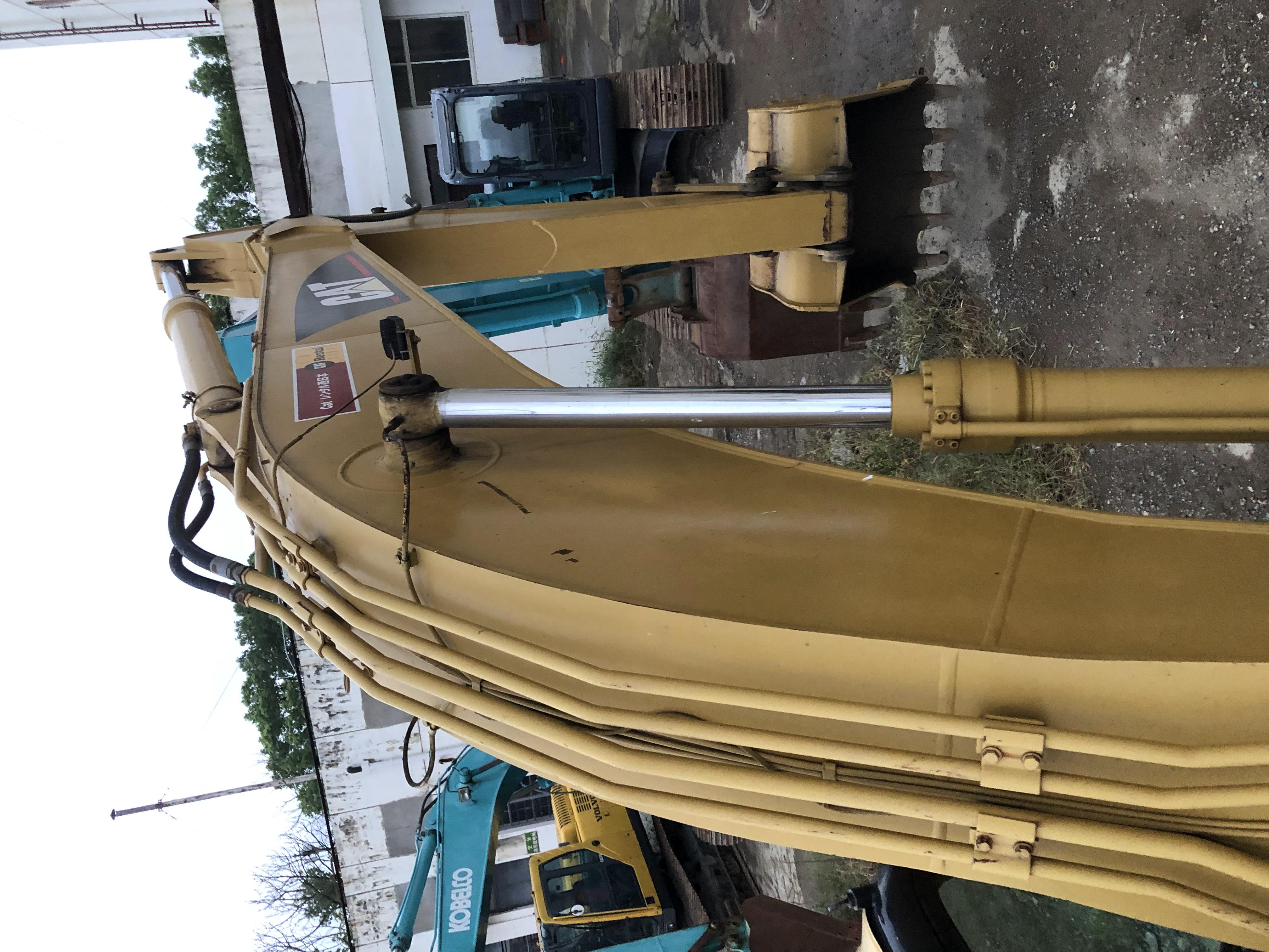 0.8 m3 Bucket Capacity Caterpillar 320CL Excavator and Cheaper Cost 2334 Working Hours