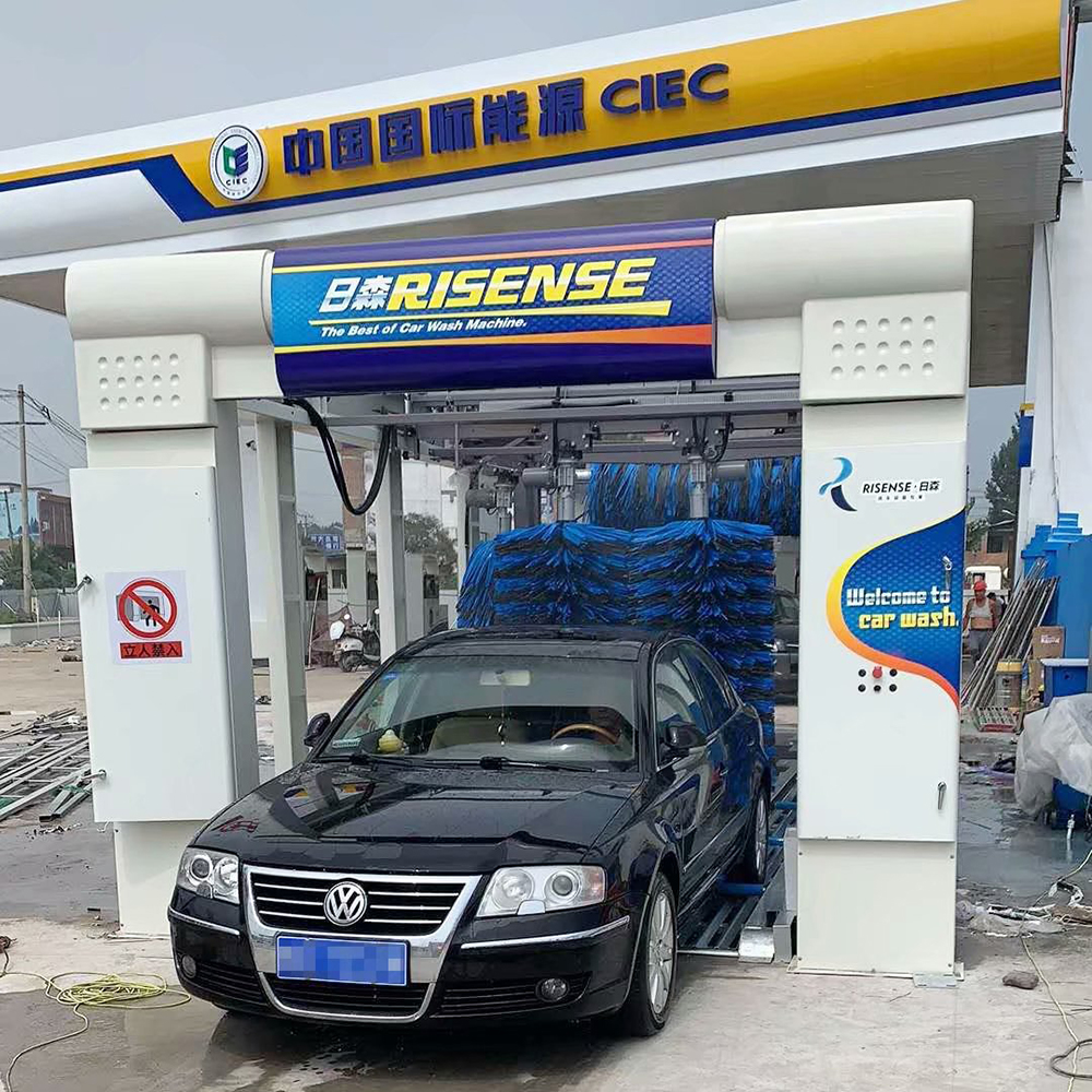 Powerful Brush Style Tunnel Car Wash Machine With Nine Brushes