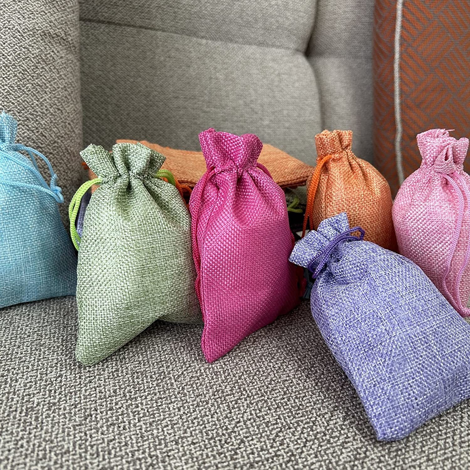 5.5 x 3.9 Inch 6 Color Burlap Favor Gift Bags Linen Drawstring Bags for Gifts and Wedding Party