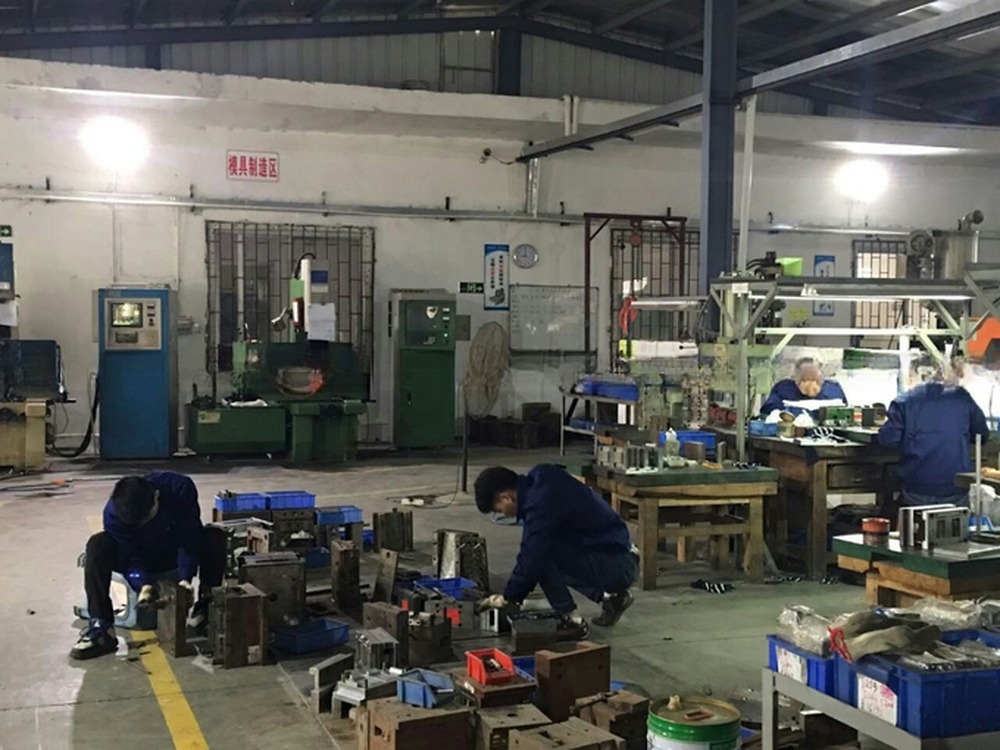 Toothbrush Handle Making Plastic Injection Molding Machine JTT-550 2V3R